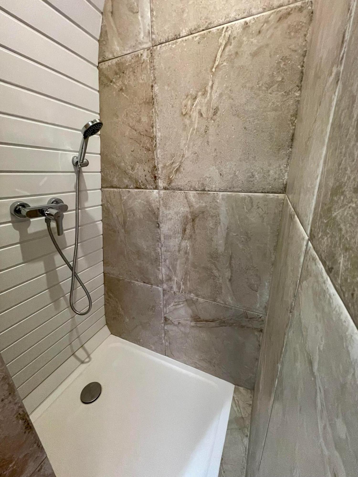Logement Insolite : La Ruche Verte Monts-sur-Guesnes Bagian luar foto